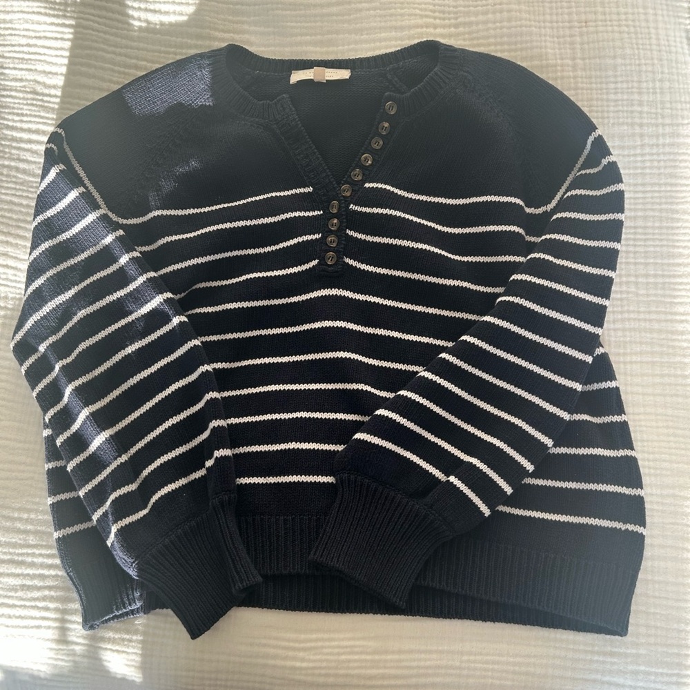 Striped navy blue and White Sweater